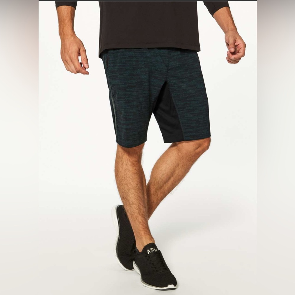 Lululemon🍋 T.H.E. Short Luxtreme Lined 9" Dark Emerald Black Sz Large